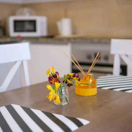 Victoria Πανσιόν *