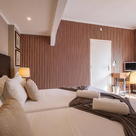 Victoria 3* Furnas (Azores)
